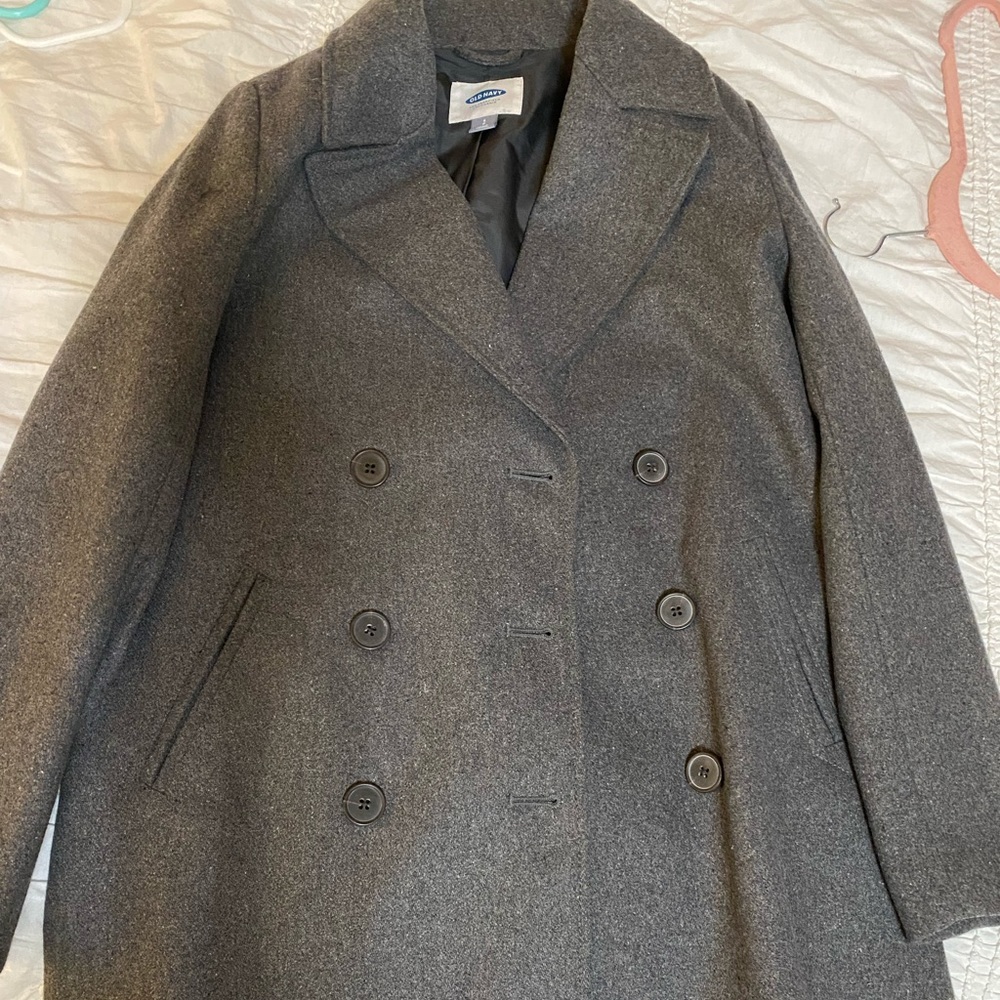 Worn this pea coat only once! Great quality!